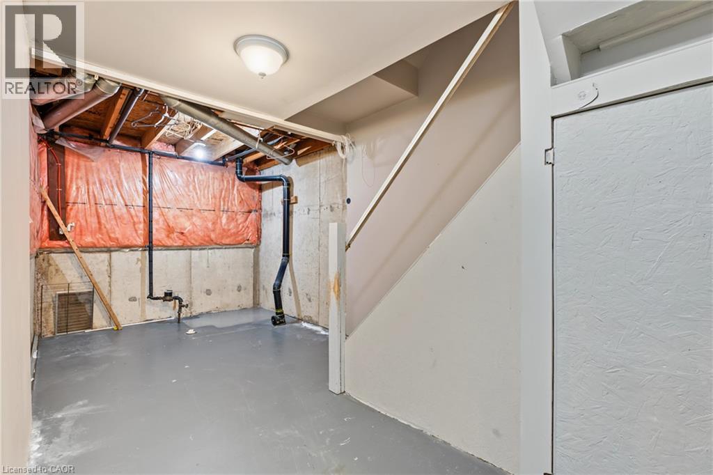 391 Stone Church Road E Unit# 14 Property Photo 24