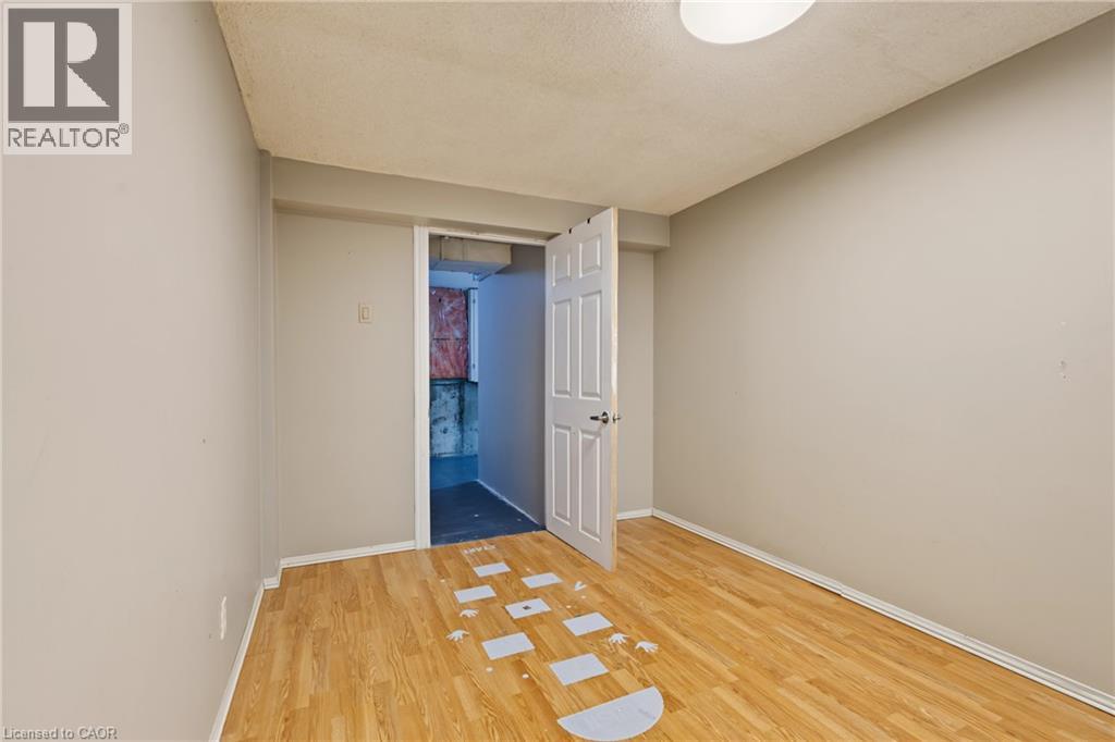 391 Stone Church Road E Unit# 14 Property Photo 27