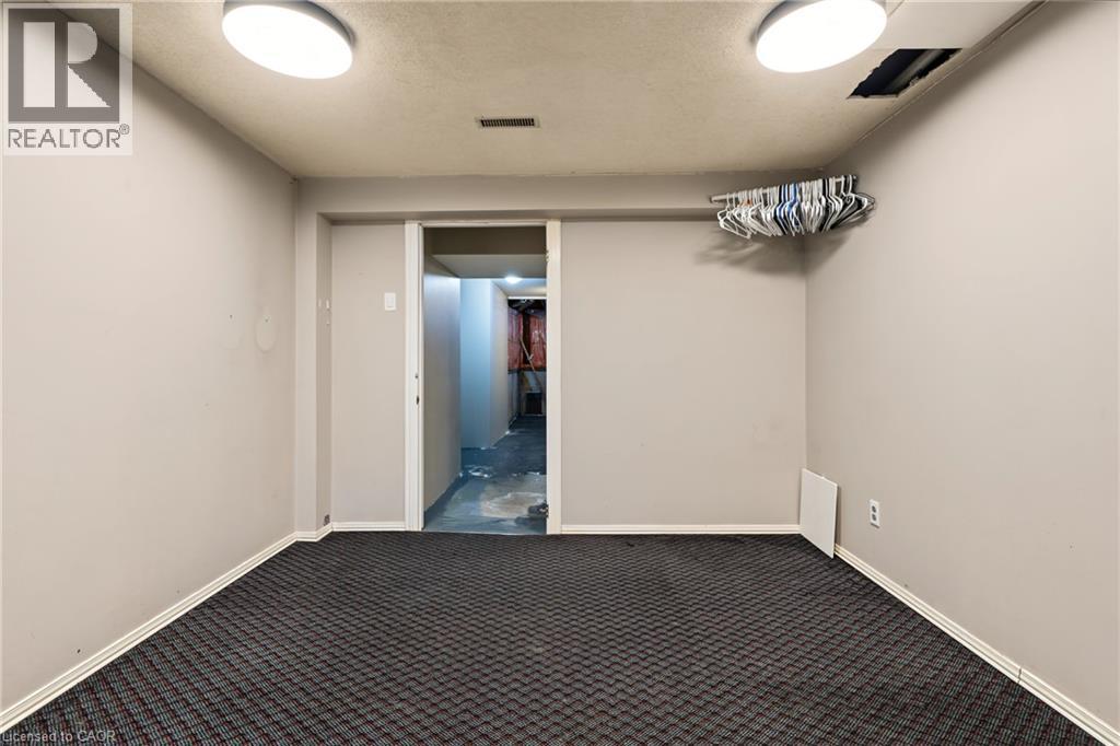 391 Stone Church Road E Unit# 14 Property Photo 29