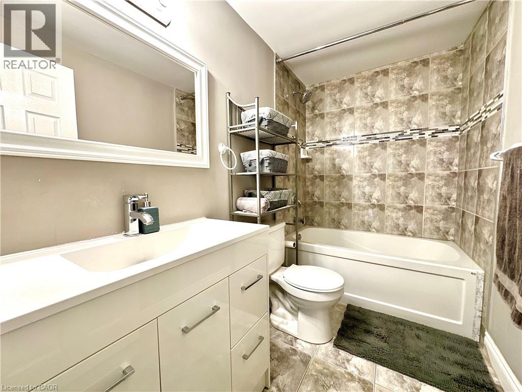 33 Rochelle Avenue Unit# 47 Property Photo 19