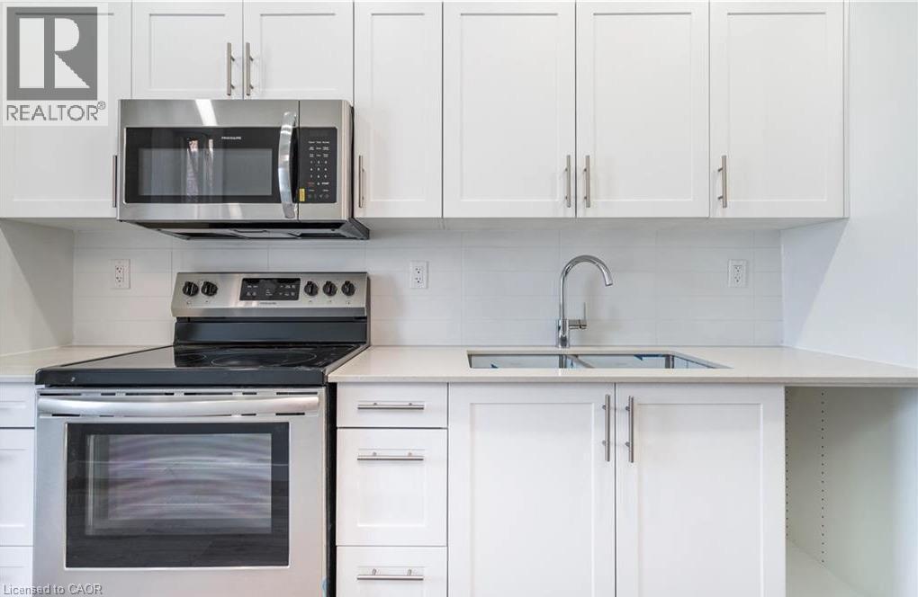 104 WELLINGTON Street N Unit# 2 Property Photo 1