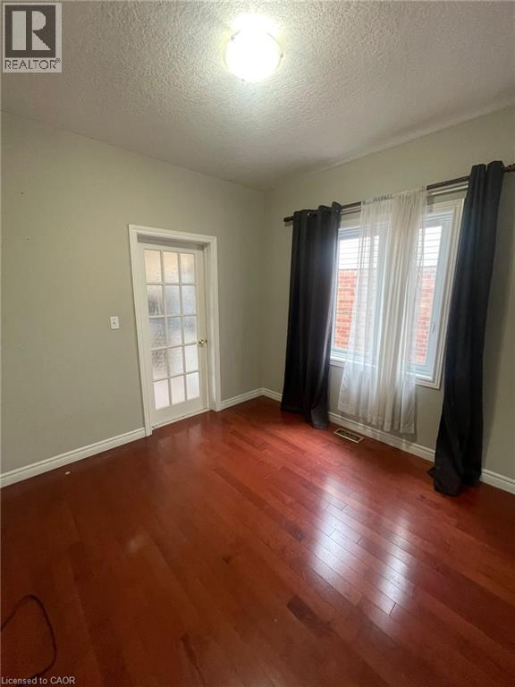 278 Briarmeadow Drive Unit# Upper Property Photo 4