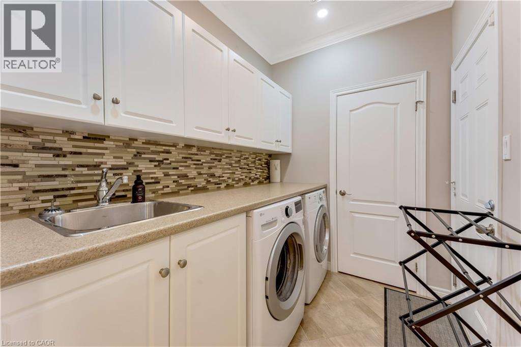 213 Edgewater Crescent Property Photo 11