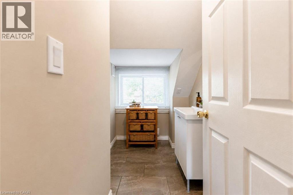41 Carrick Avenue Unit# 2 Property Photo 10