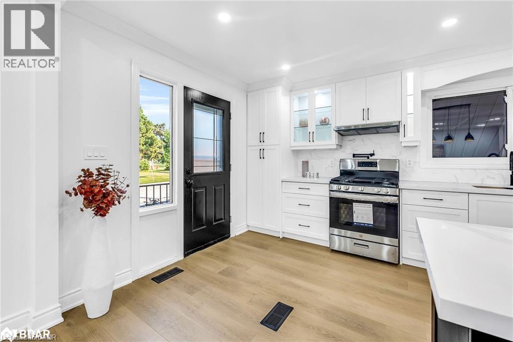 170 Terrace Drive Unit# Upper Property Photo 8