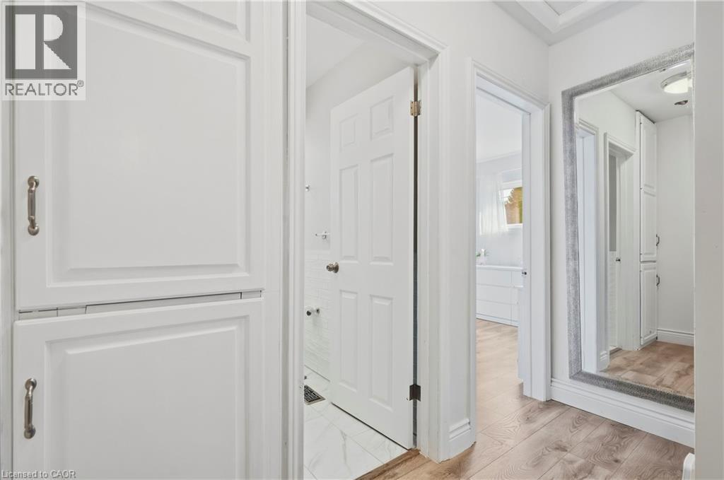 215 West 33rd Street Property Photo 26