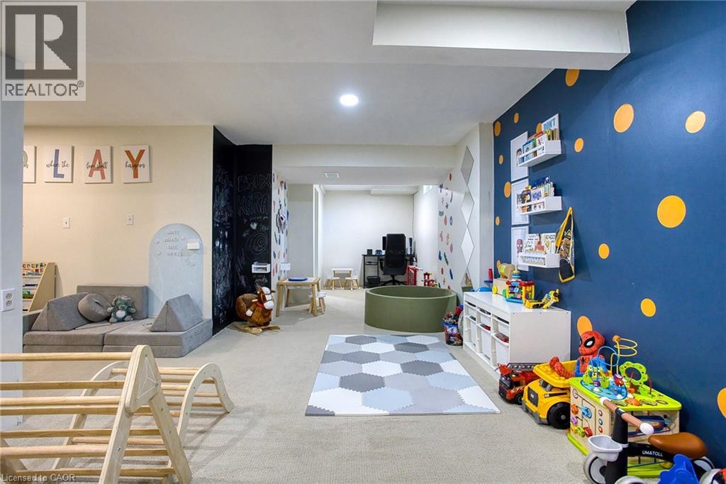 43 Spadara Drive Property Photo 33