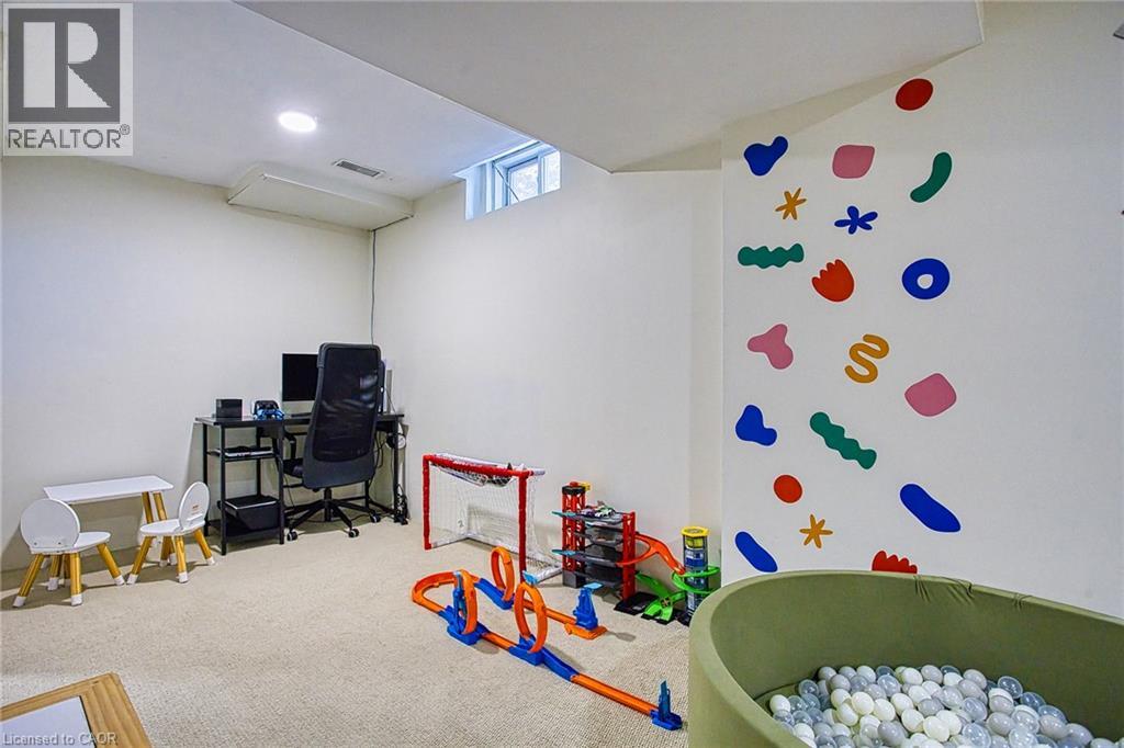 43 Spadara Drive Property Photo 34
