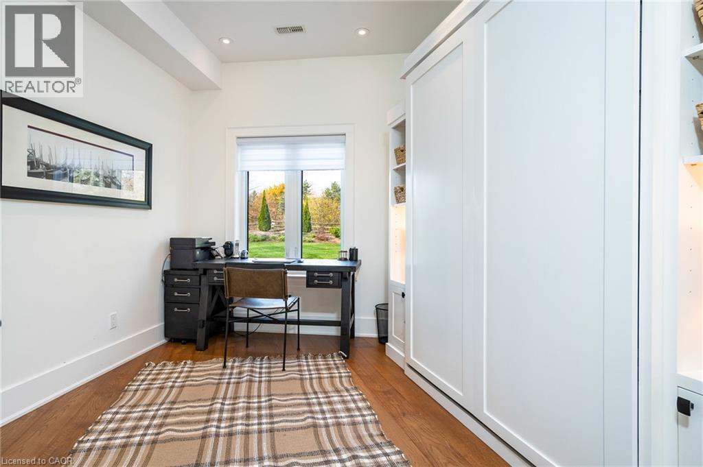 4 Buckingham Boulevard Property Photo 22