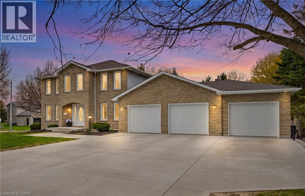 15 Danube Drive Property Photo 1