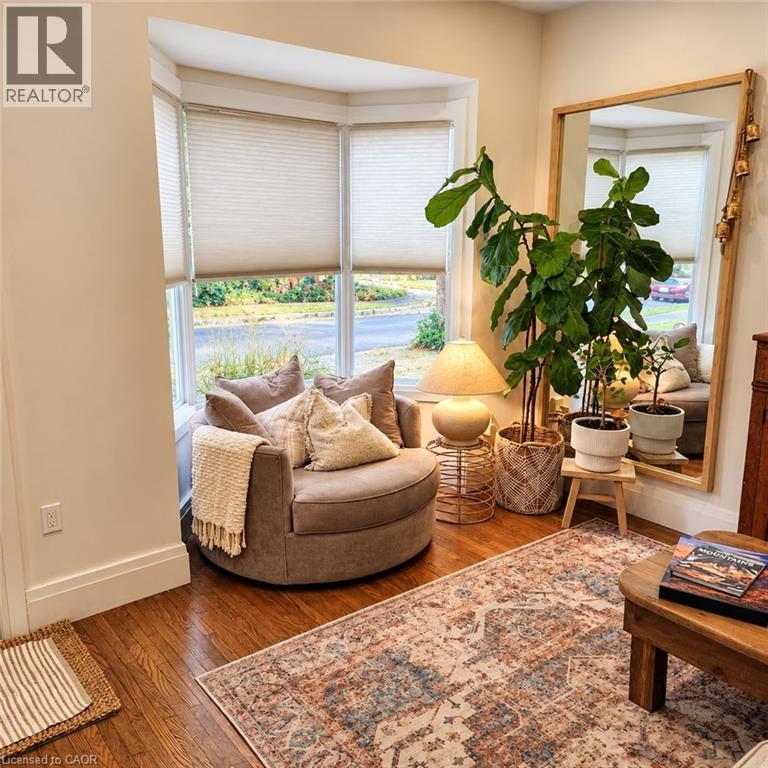 6 Dufferin Street Property Photo 5