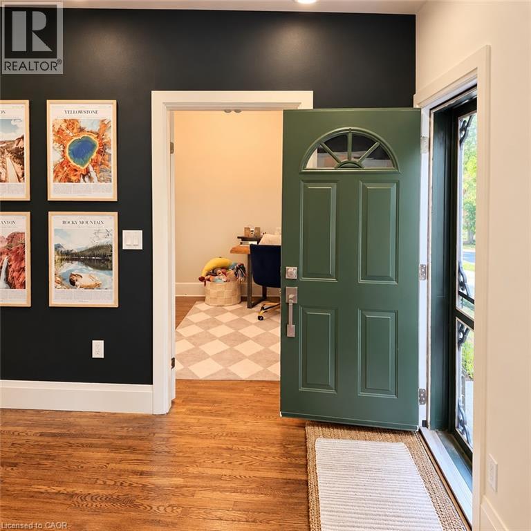 6 Dufferin Street Property Photo 7