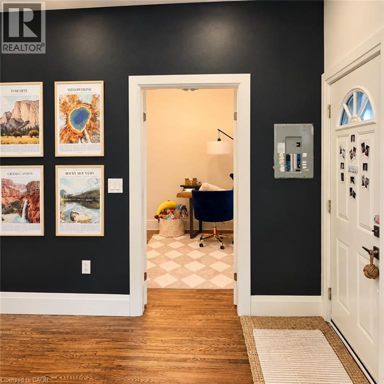 6 Dufferin Street Property Photo 9
