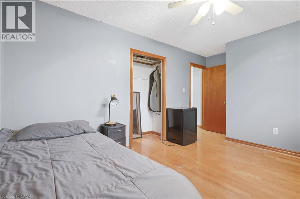 76 Madeira Crescent Property Photo 13