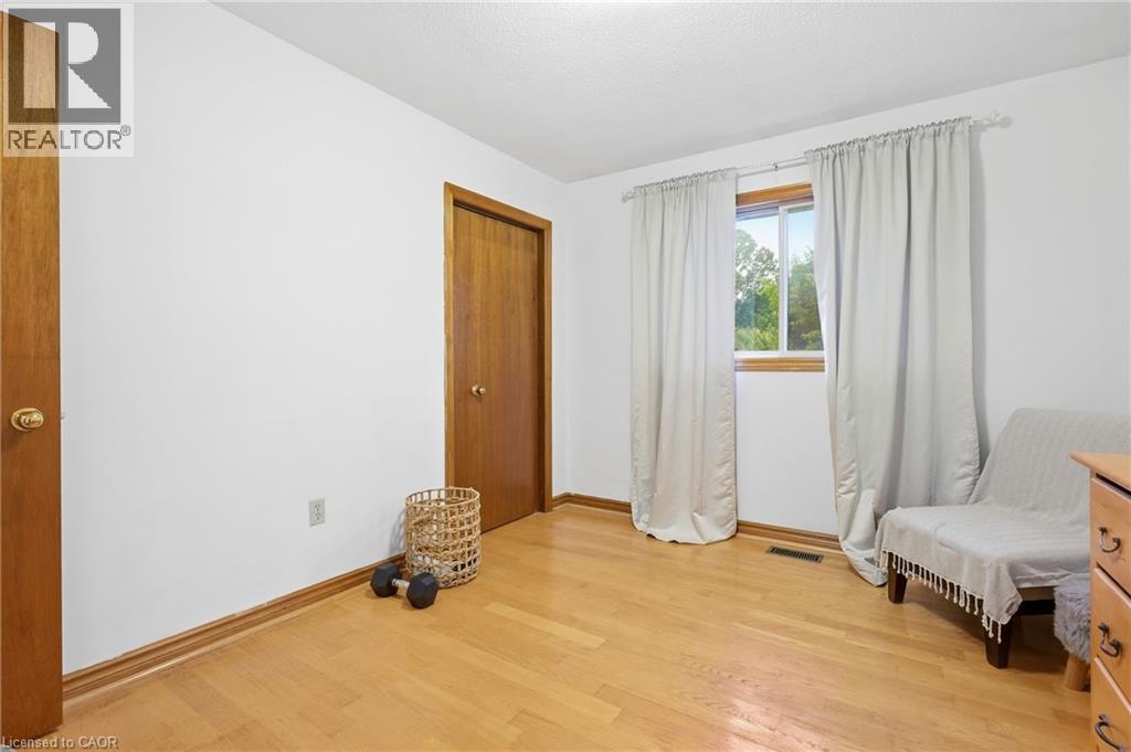 76 Madeira Crescent Property Photo 37