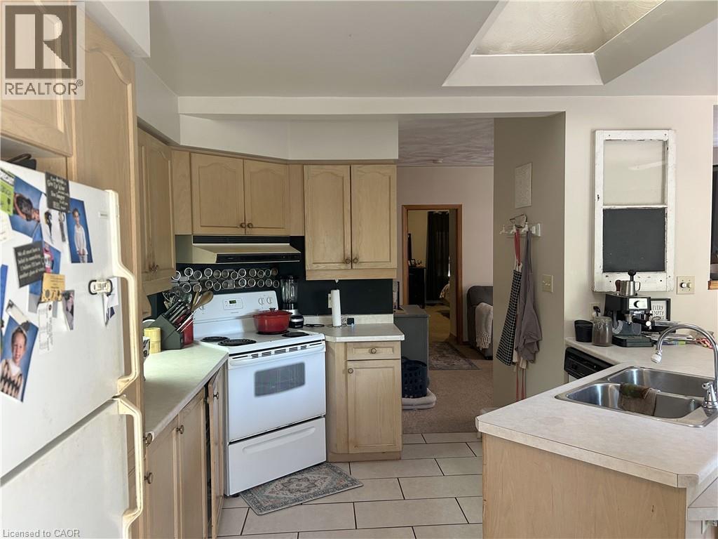 100 - 102 Stanley Street Property Photo 13
