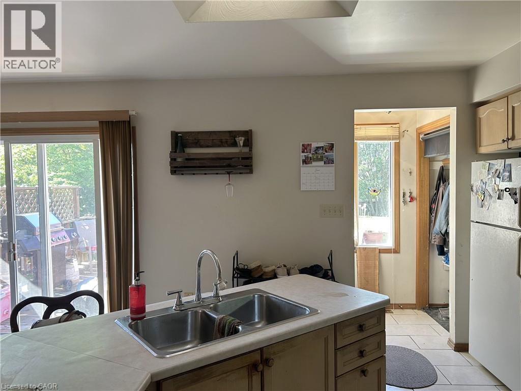 100 - 102 Stanley Street Property Photo 14
