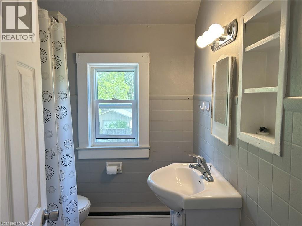 100 - 102 Stanley Street Property Photo 39