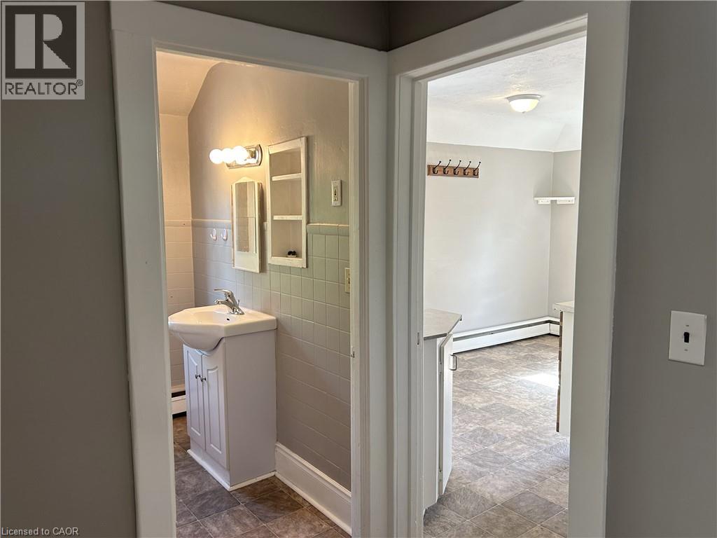 100 - 102 Stanley Street Property Photo 40