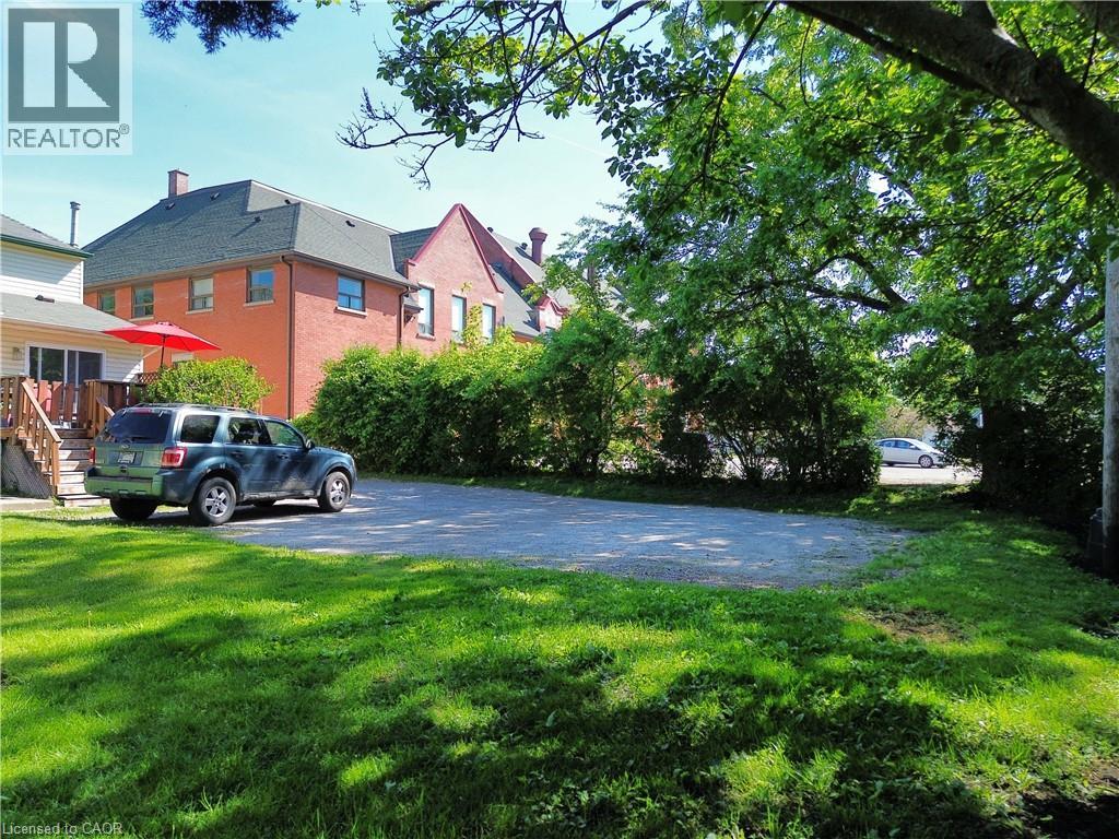 100 - 102 Stanley Street Property Photo 48