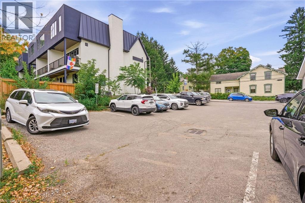 326 Wilson Street E Unit# Room 1 Property Photo 17