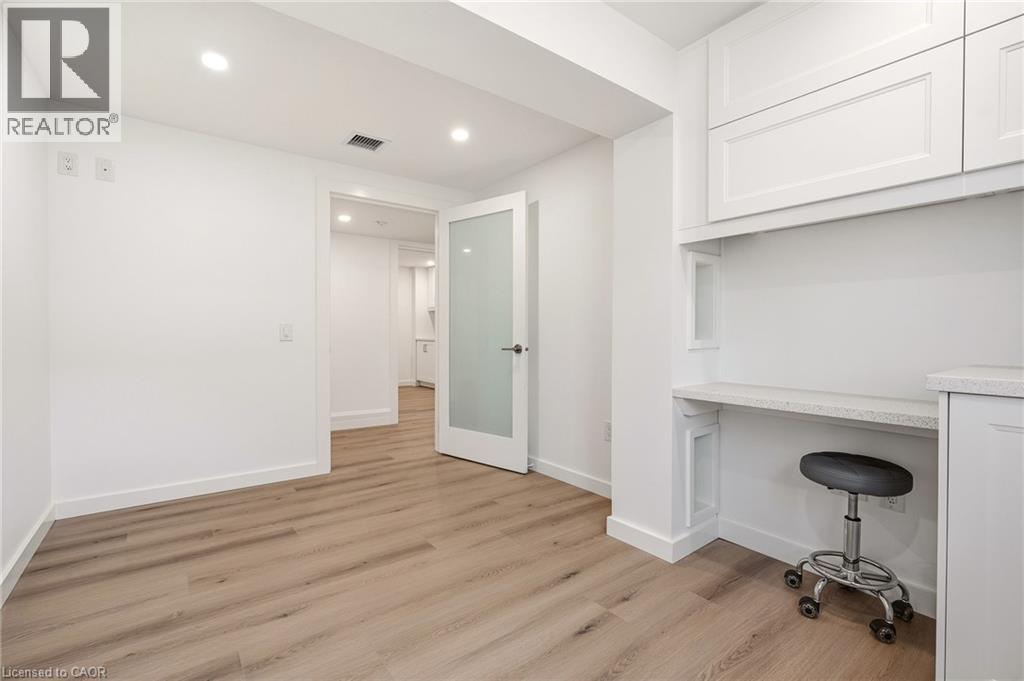 326 Wilson Street E Unit# Room 2 Property Photo 27