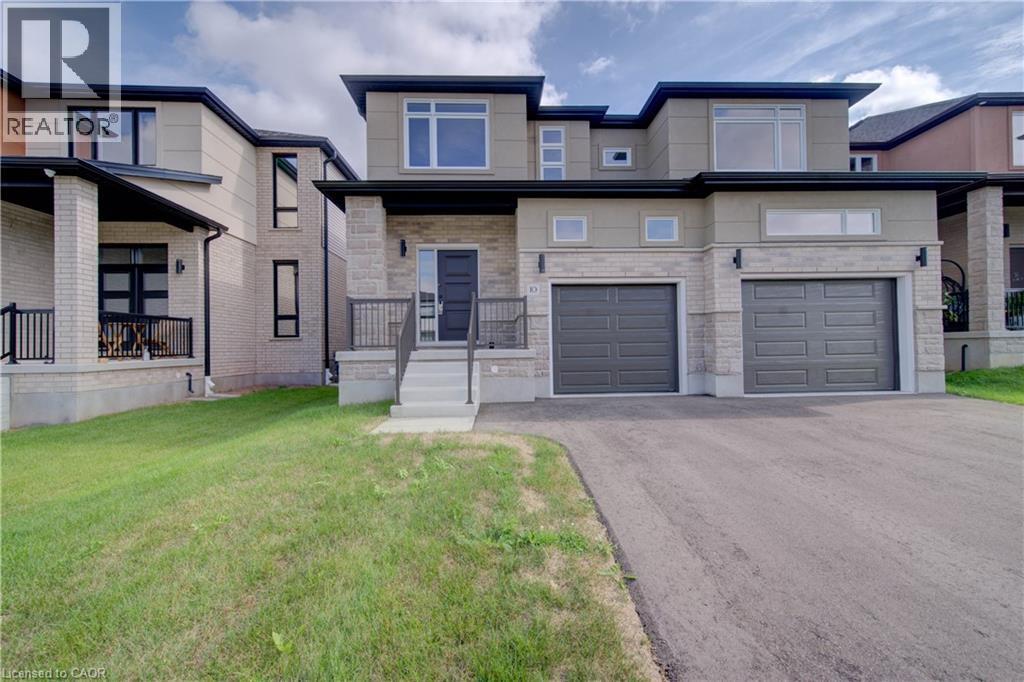 10 Munn Crescent Property Photo 1
