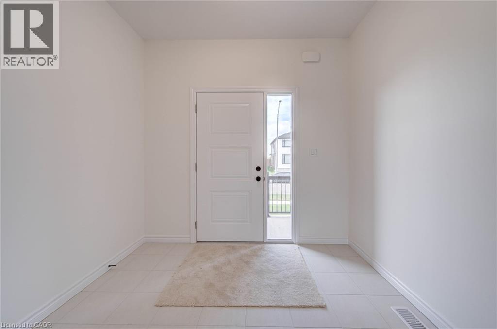 10 Munn Crescent Property Photo 2