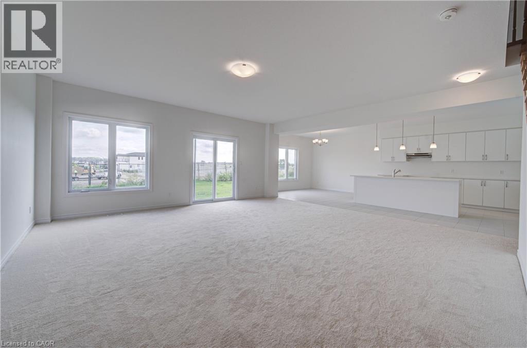 10 Munn Crescent Property Photo 5