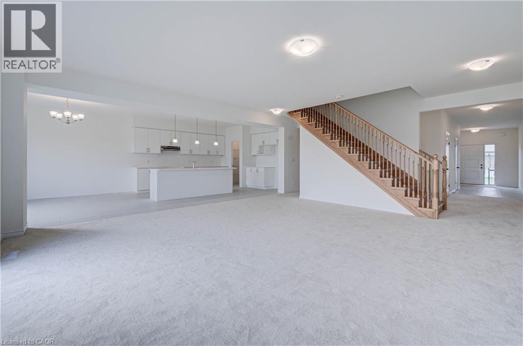 10 Munn Crescent Property Photo 6