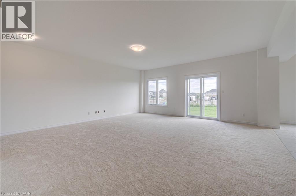 10 Munn Crescent Property Photo 7