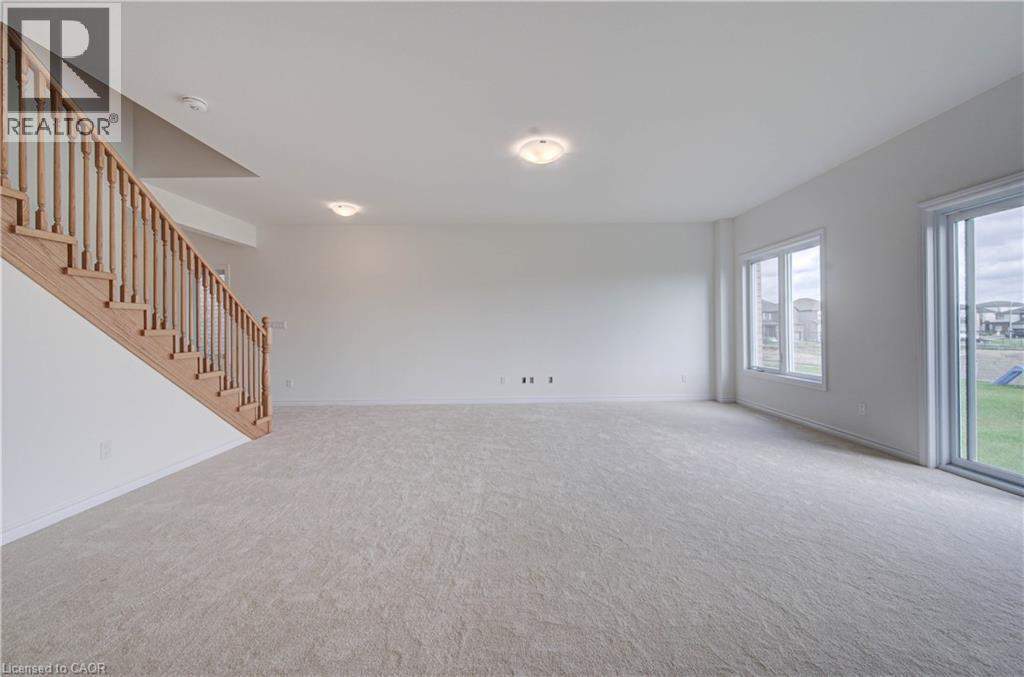 10 Munn Crescent Property Photo 8