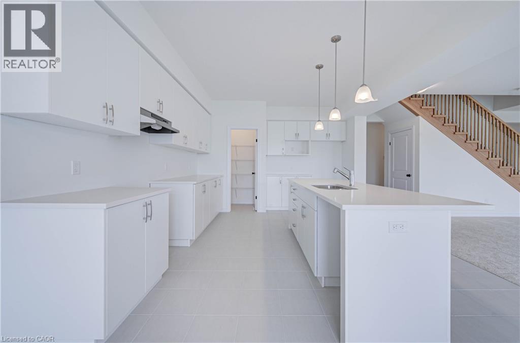10 Munn Crescent Property Photo 10