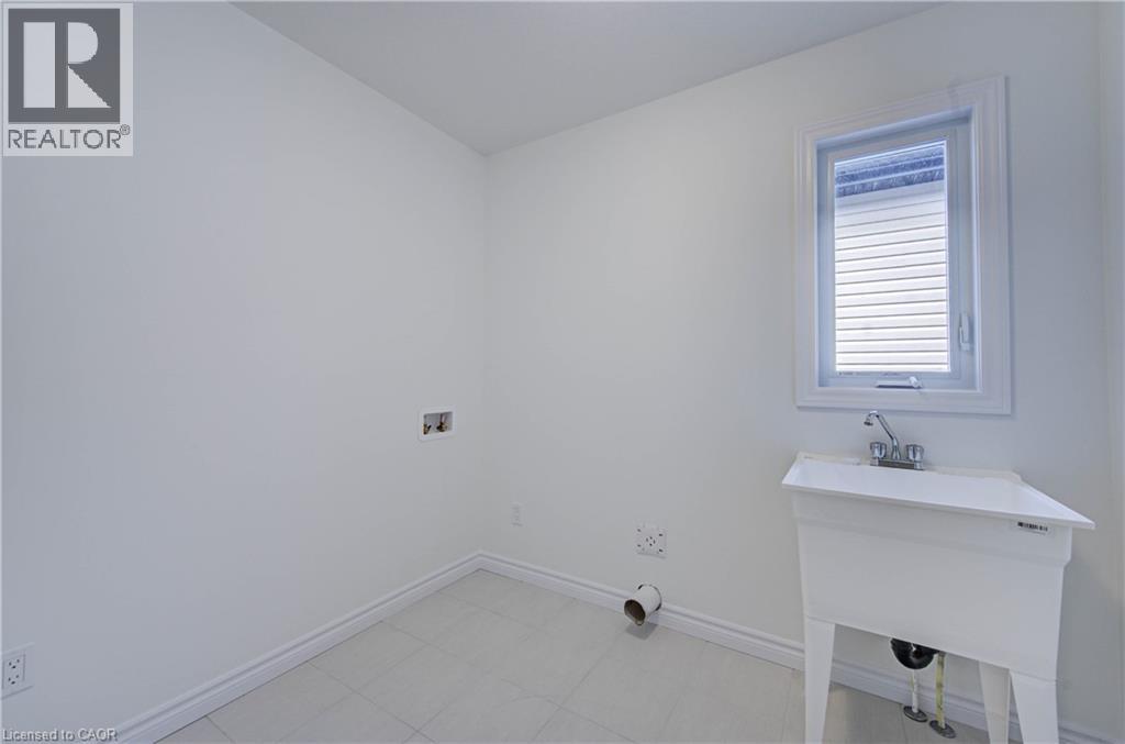 10 Munn Crescent Property Photo 40
