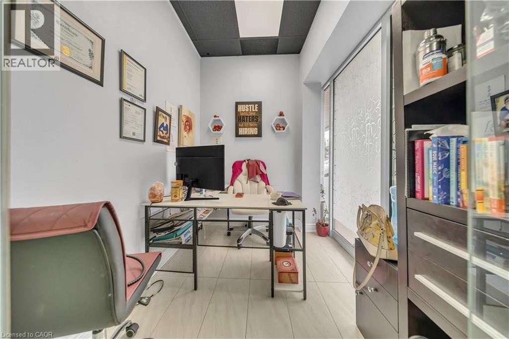370 Eastbridge Boulevard Unit# B Property Photo 13