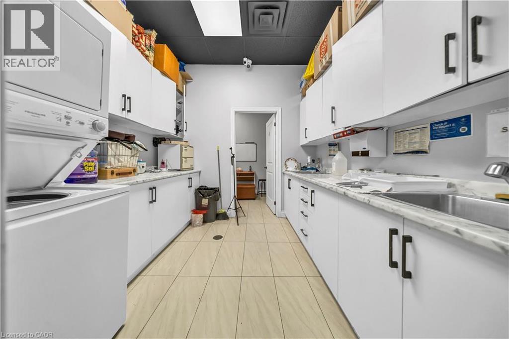 370 Eastbridge Boulevard Unit# B Property Photo 23