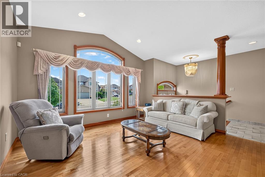 219 Jacqueline Boulevard Property Photo 6