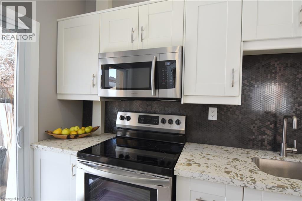 76 Burlington Street E Property Photo 3