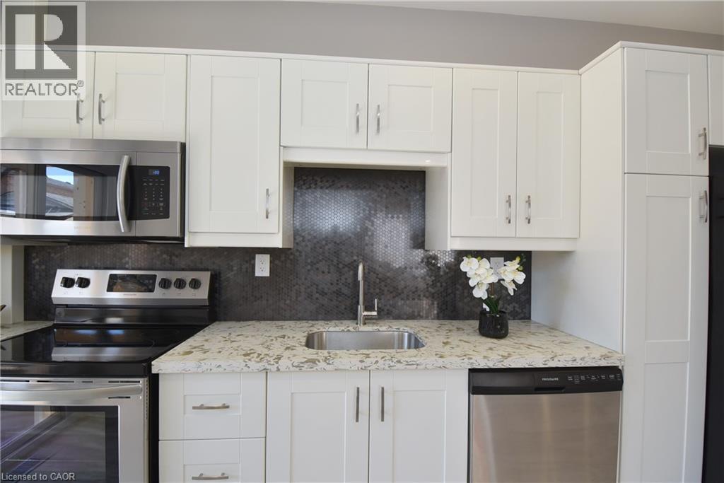 76 Burlington Street E Property Photo 4