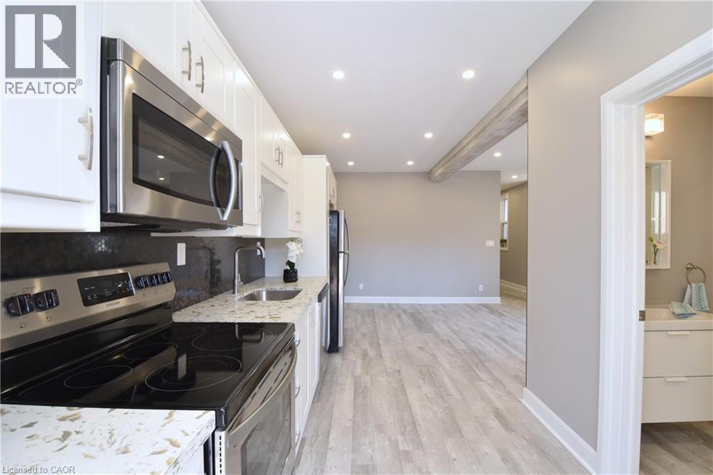 76 Burlington Street E Property Photo 6