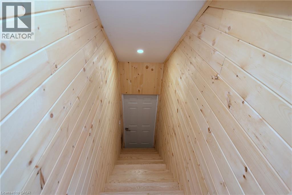 76 Burlington Street E Property Photo 19