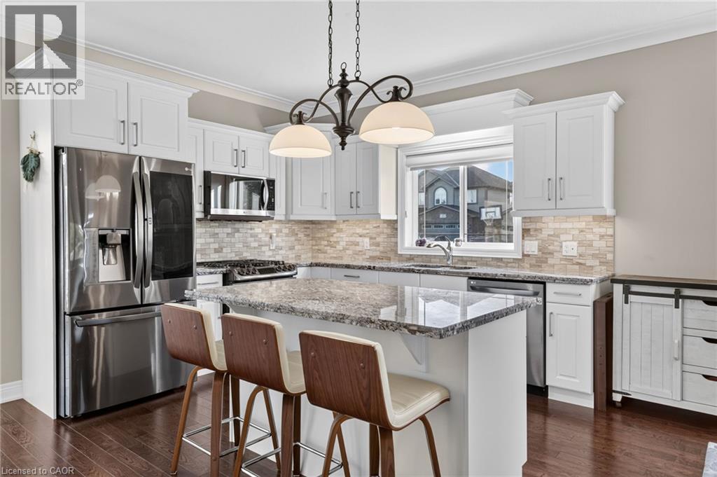 90 Lafayette Street E Property Photo 3