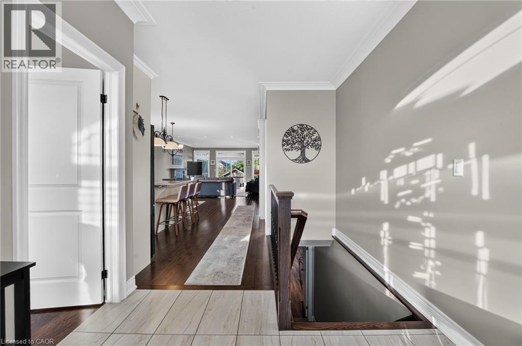 90 Lafayette Street E Property Photo 5