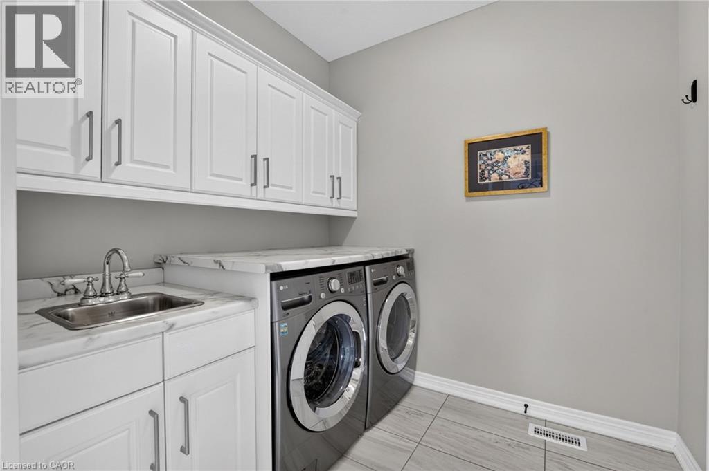 90 Lafayette Street E Property Photo 12