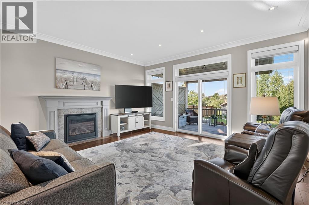 90 Lafayette Street E Property Photo 17