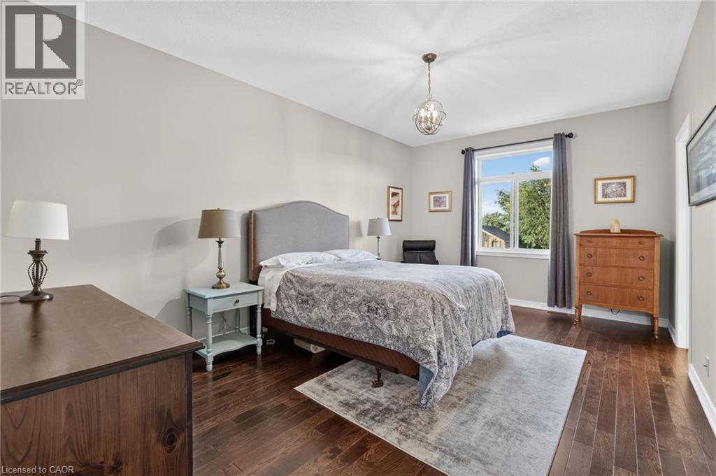 90 Lafayette Street E Property Photo 21