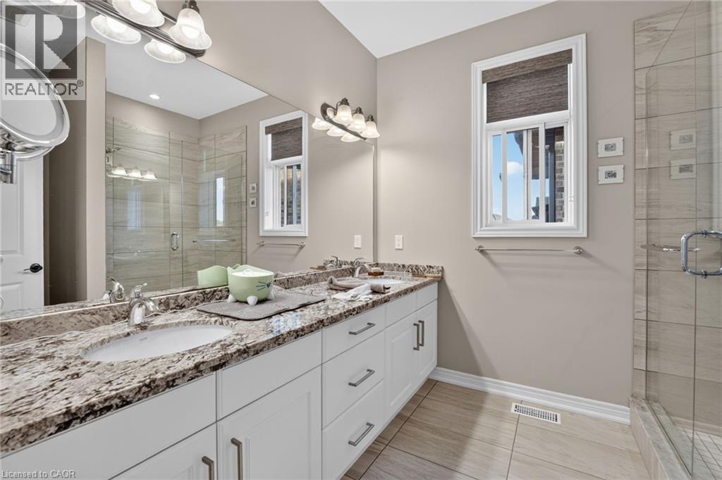 90 Lafayette Street E Property Photo 22