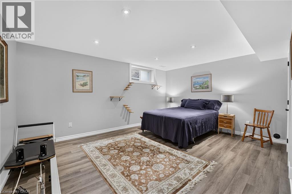 90 Lafayette Street E Property Photo 29