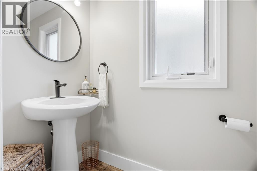 39 Maitland Street Property Photo 14