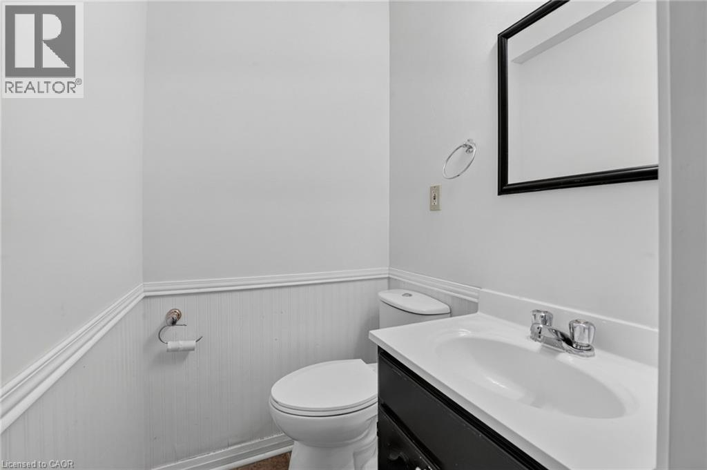 213-215 Maple Street Property Photo 14
